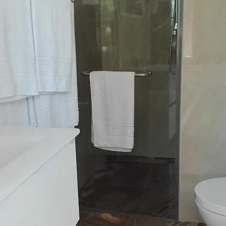 Silver Seahorse Garden Retreat Konukevi 4*