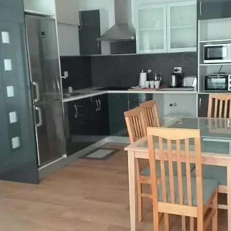 Silver Seahorse Garden Retreat בית הארחה 4*