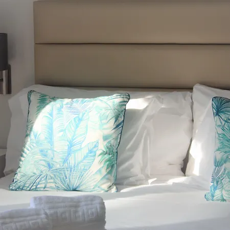 Silver Seahorse Garden Retreat Pensjonat