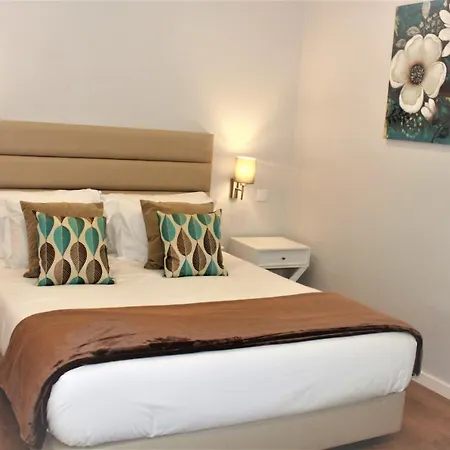 בית הארחה Silver Seahorse Garden Retreat 4*