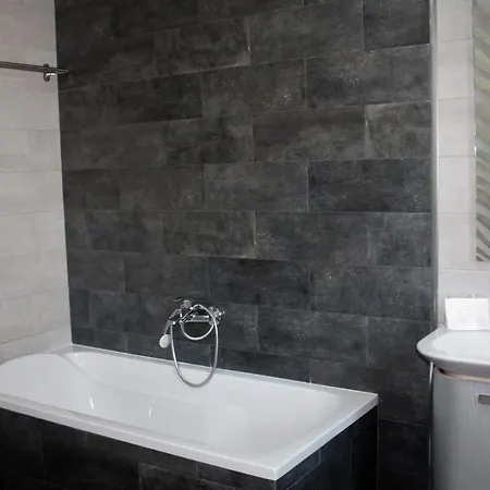 Silver Seahorse Garden Retreat 4*