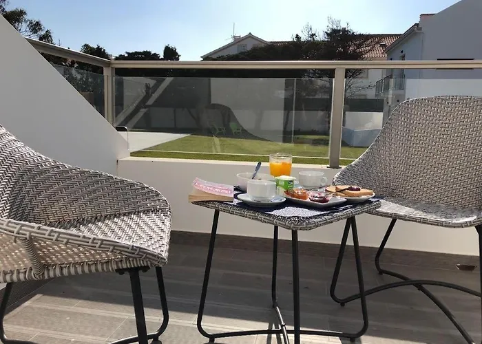 Silver Seahorse Garden Retreat